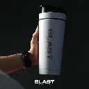 Shaker Mezclador Metálico Blanco Lifestyle.webp